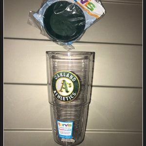 Oakland A’s Tervis tumbler with lid - new